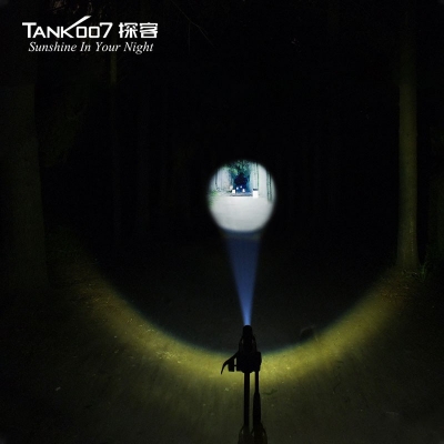 TANK007強光手電筒戶外伸縮調(diào)焦手電LED直充遠(yuǎn)射電筒KZ03